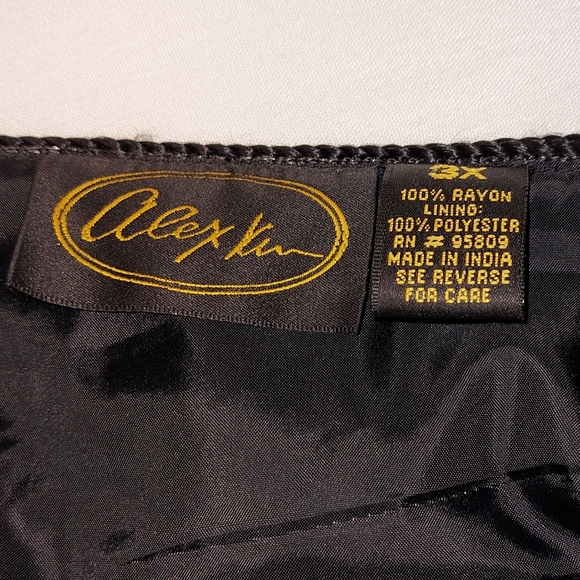 Alex Kin Cardigan - Picture 5 of 5